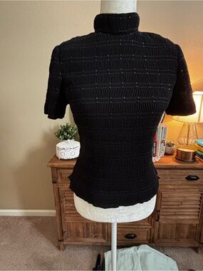 Carmen Marc Valvo Black Short-Sleeve Turtleneck Top